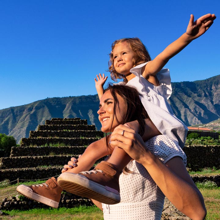 Pirámides de Güímar un fantástico plan para disfrutar en familia.